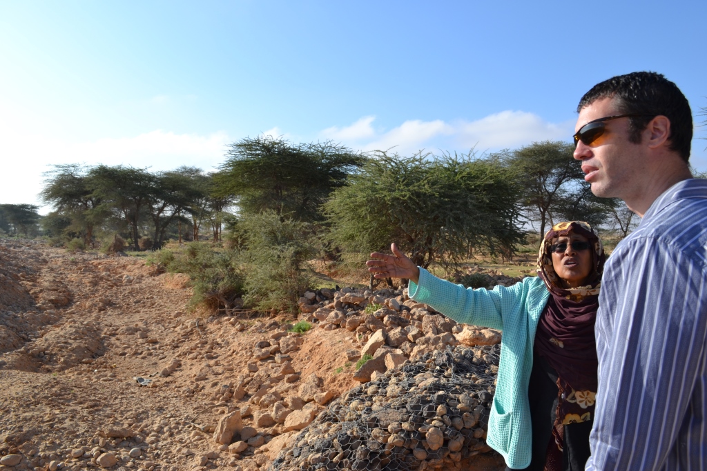 HB 3.12 | Environmental and aid pioneer Fatima Jibrell, who founded Adeso Africa, explains the troubles of desertification while filming with HB and Drewstone's Seth Chase in Somalia. Photo Daniel J Gerstle.